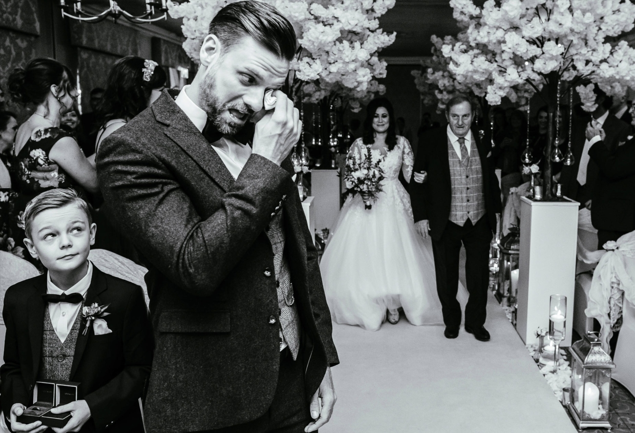 10 Top Tips for Grooms 1 groom crying at wedding