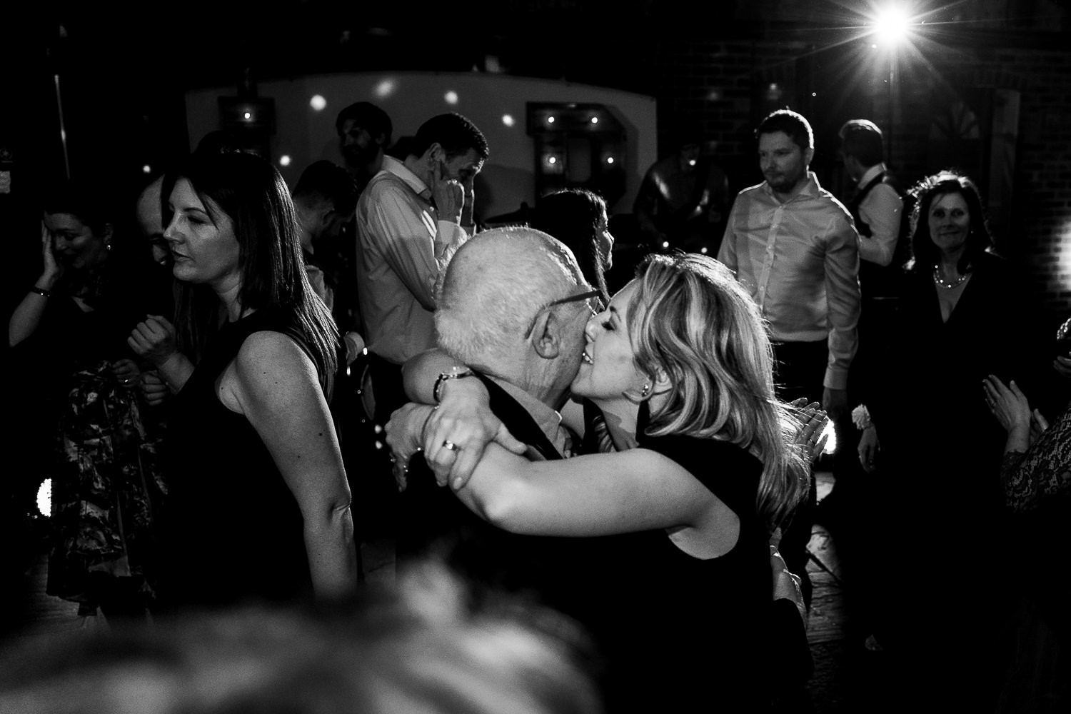 Couple dancing and gugging