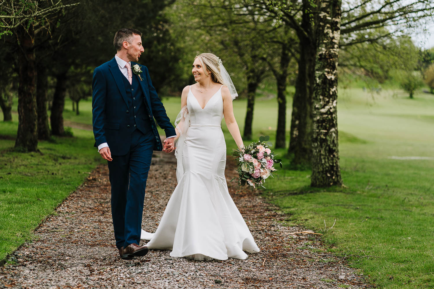 Couples portraits at Hartford Golf Course
